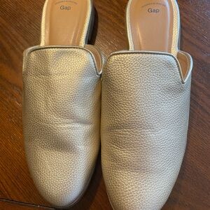 GAP Women's Textured Gold Mules